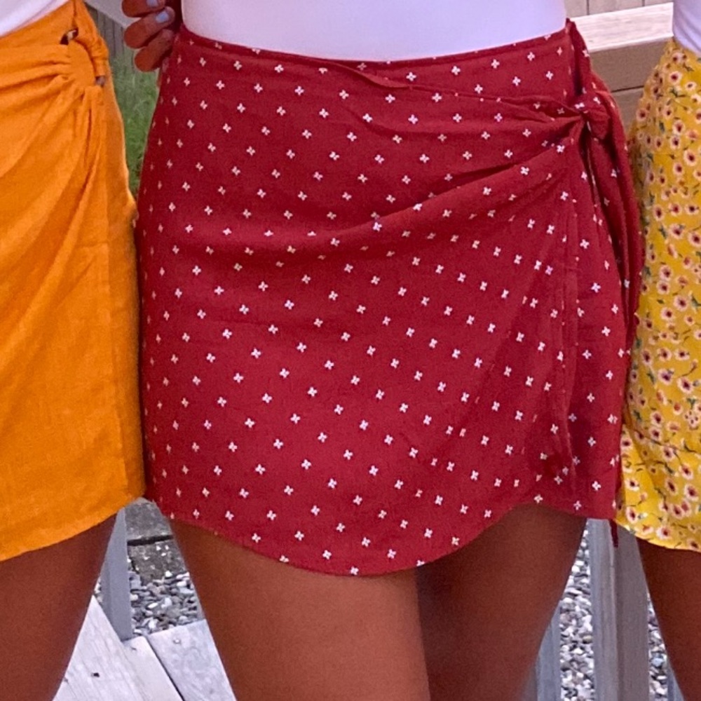 Mini skort with mock tie